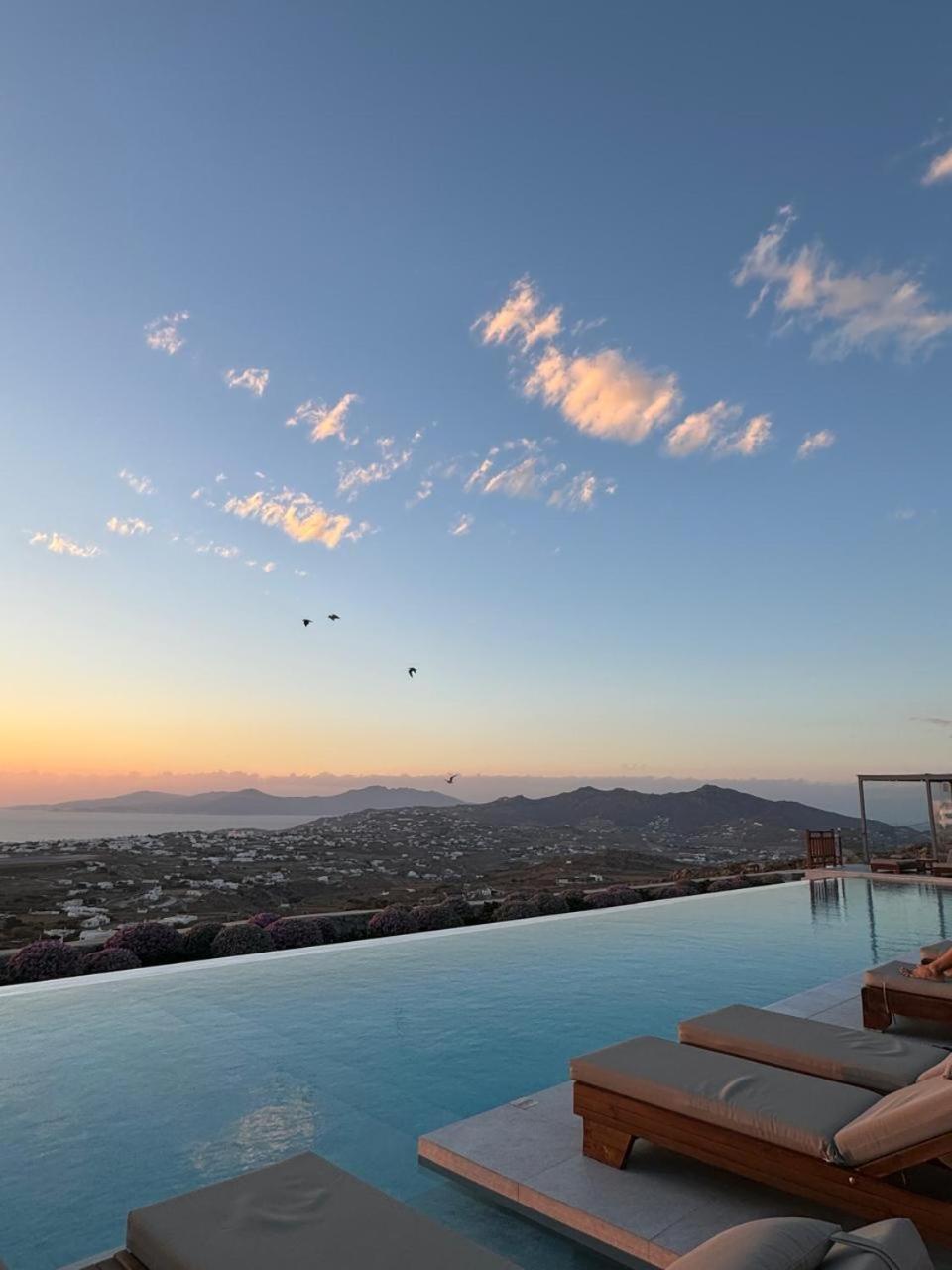 Sunset Hill * Mykonos Town